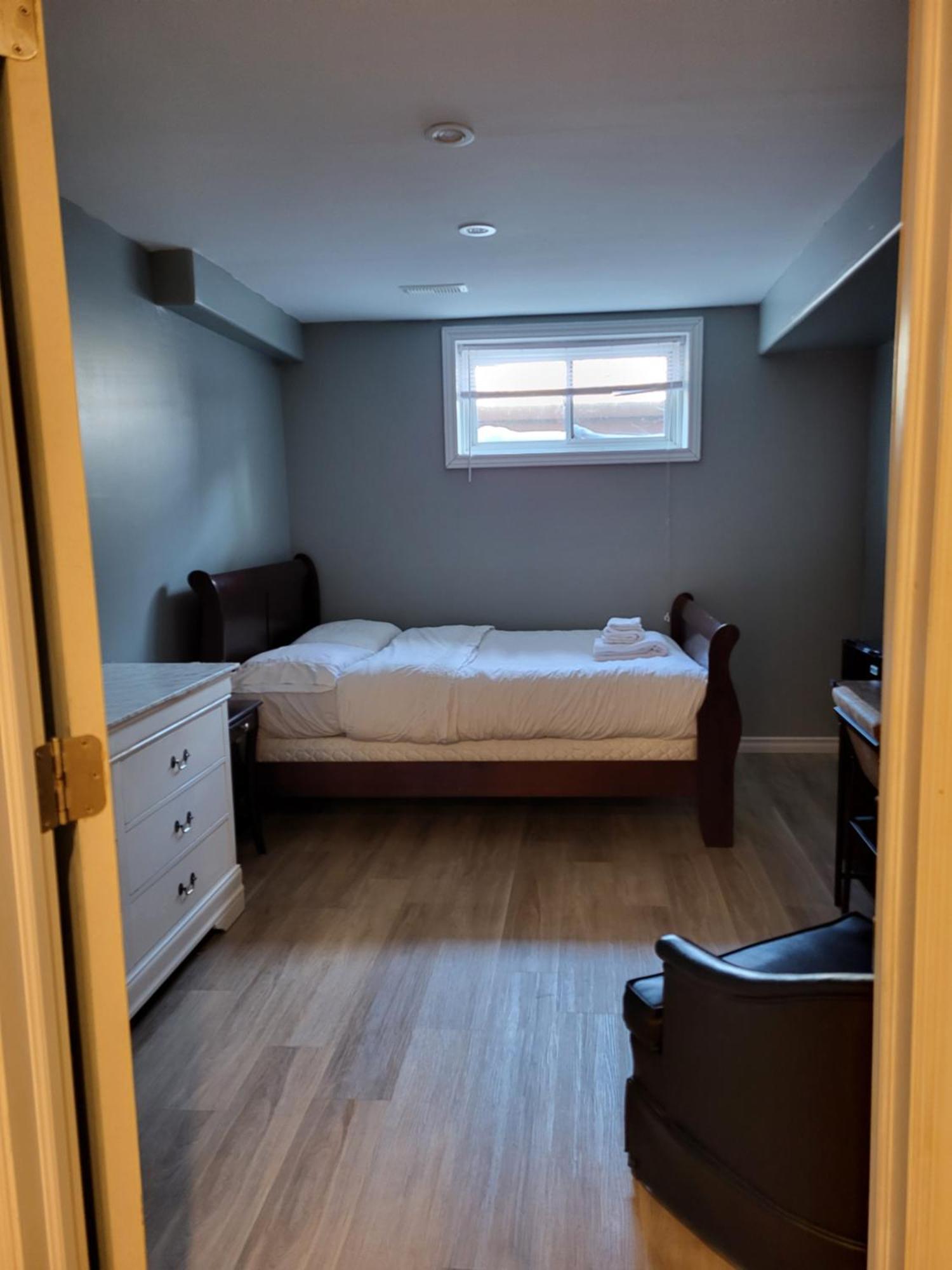 Main Suite Kingston Eksteriør bilde
